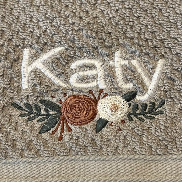 Threshold bath towel set - NWT - embroidered with flowers & Katy - Classic Gray - Picture 2 of 10